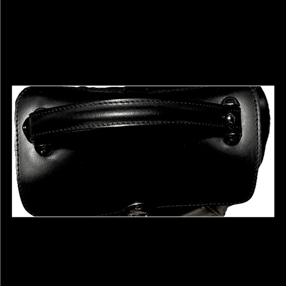 Luana Ferracuti Italian, Elegant Black Leather Handbag and Backpack - Picture 5 of 11